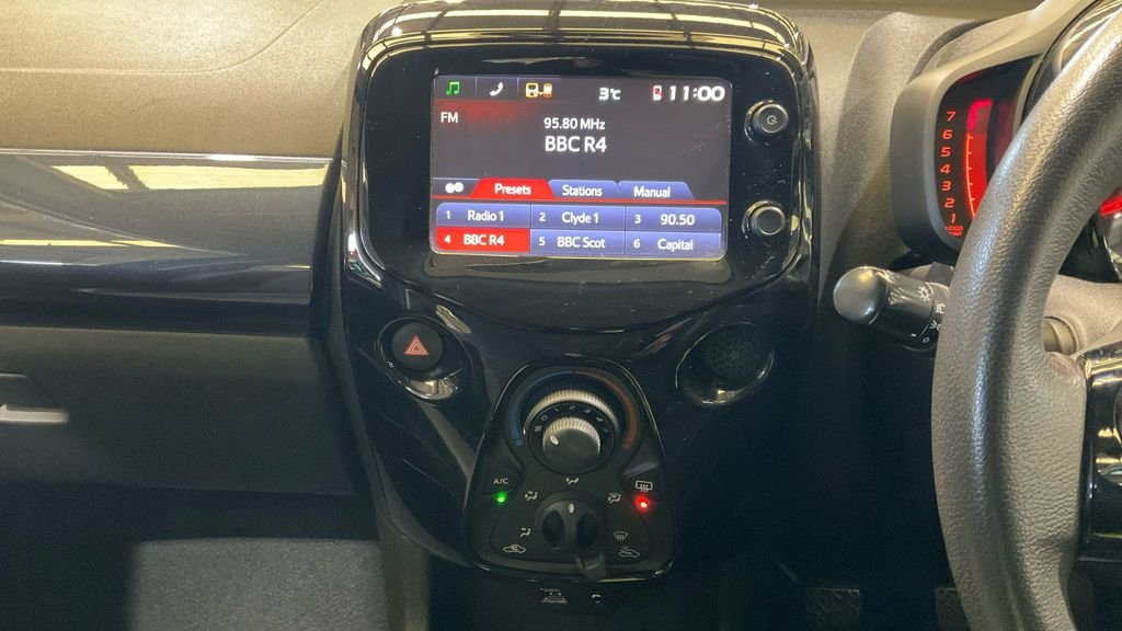 Used Toyota AYGO 2015 for sale - 77879939: Photo 11