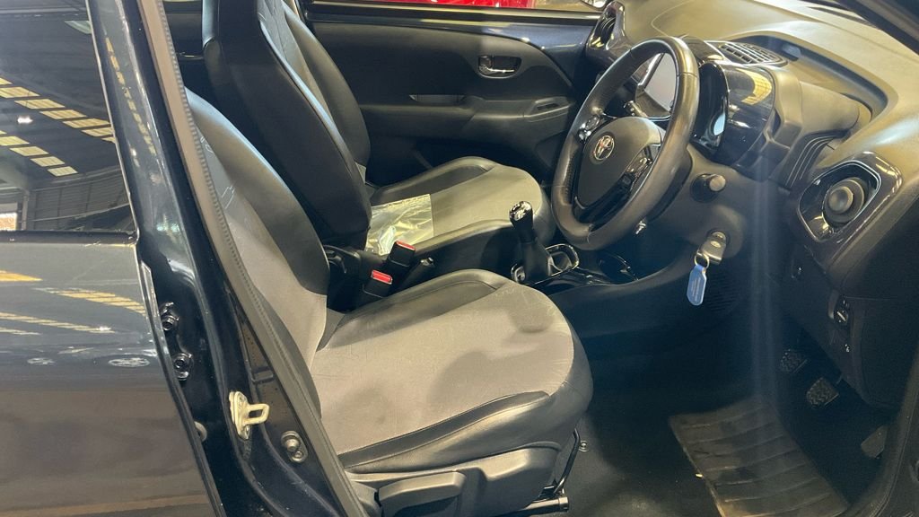 Used Toyota AYGO 2015 for sale - 77879939: Photo 9