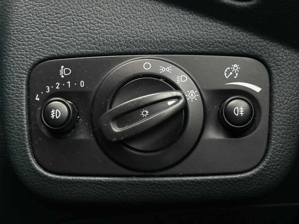 Used Ford C-Max 2015 for sale - 76496057: Photo 27