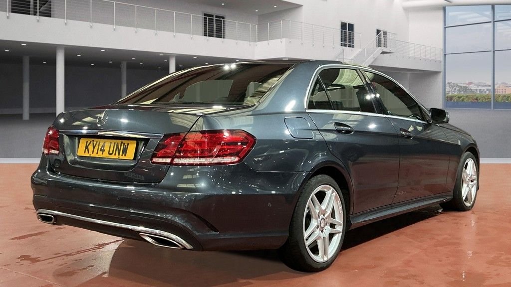Used Mercedes-Benz E Class 2014 for sale - 76788036: Photo 4