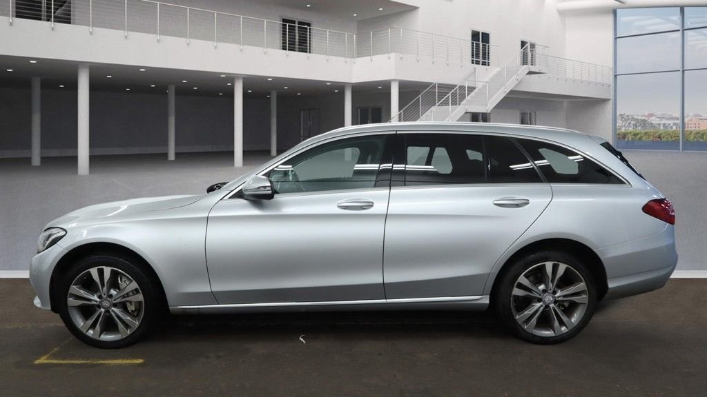 Used Mercedes-Benz C Class 2015 for sale - 77647892: Photo 12