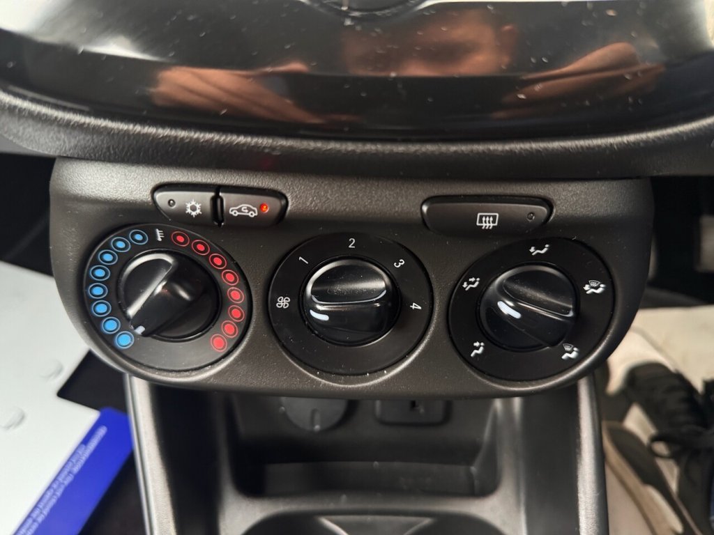 Used Vauxhall Corsa 2016 for sale - 77557677: Photo 24