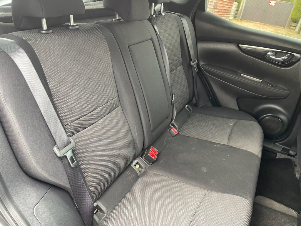 Used Nissan Qashqai 2015 for sale - 77372812: Photo 10