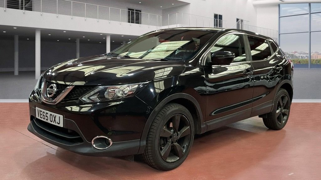 Used Nissan Qashqai 2015 for sale - 77372812: Photo 2