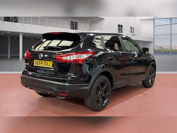 Used Nissan Qashqai 2015 for sale - 77372812: Photo