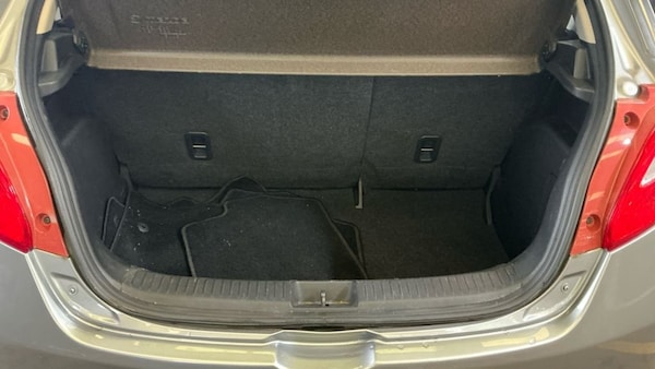 Used Mazda Mazda2 2012 for sale - 76313080: Photo 7