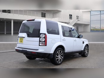 Used Land Rover Discovery 2016 for sale - 76406532: Photo