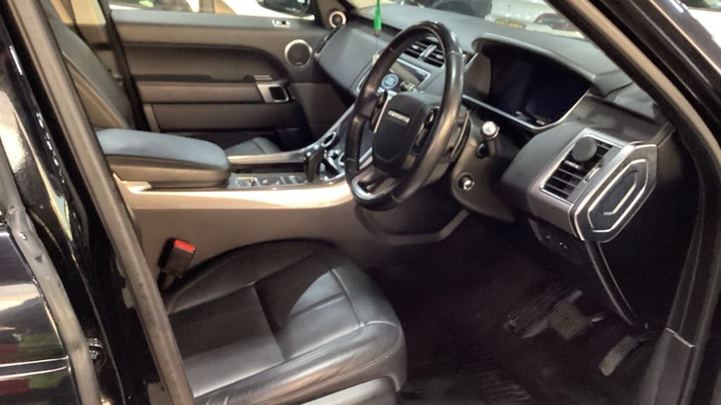 Used Land Rover Range Rover Sport 2018 for sale - 77236516: Photo 15