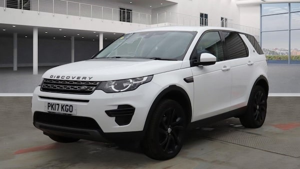 Used Land Rover Discovery Sport 2017 for sale - 76086390: Photo 2