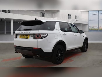 Used Land Rover Discovery Sport 2017 for sale - 76086390: Photo 4