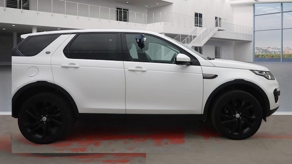 Used Land Rover Discovery Sport 2017 for sale - 76086390: Photo 5