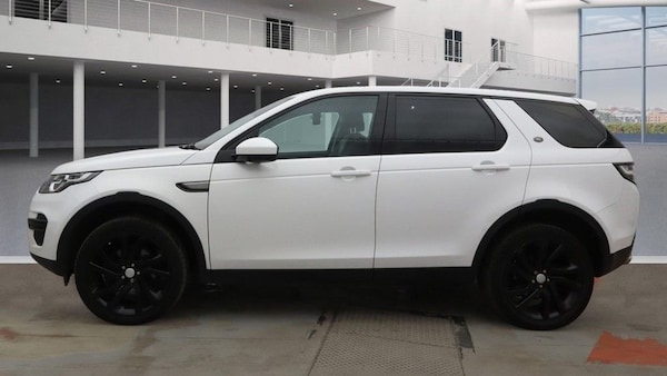 Used Land Rover Discovery Sport 2017 for sale - 76086390: Photo 6