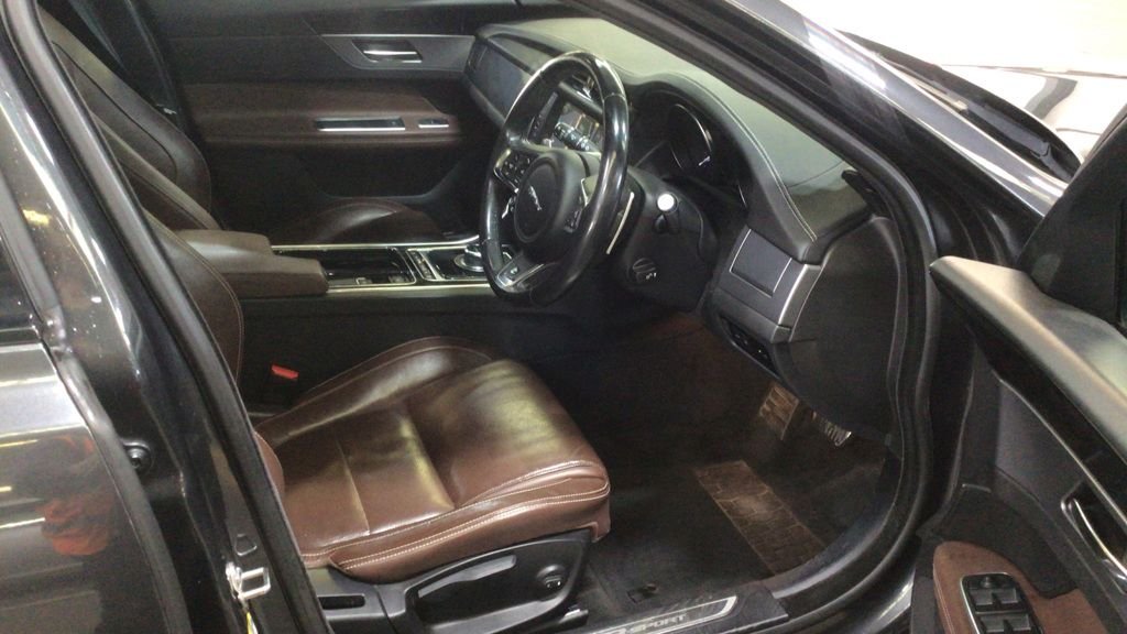 Used Jaguar XF 2018 for sale - 76430018: Photo 9
