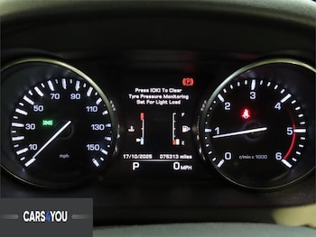 Used Land Rover Discovery Sport 2016 for sale - 76520599: Photo