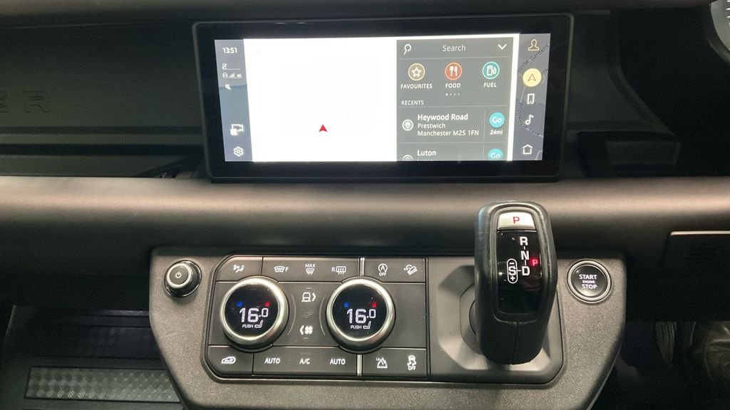 Used Land Rover Defender 2021 for sale - 76454565: Photo 11