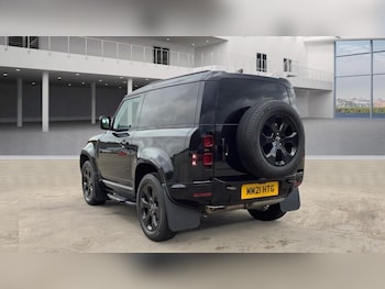 Used Land Rover Defender 2021 for sale - 76454565: Photo