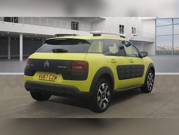 Used Citroen C4 Cactus 2017 for sale - 76582707: Photo
