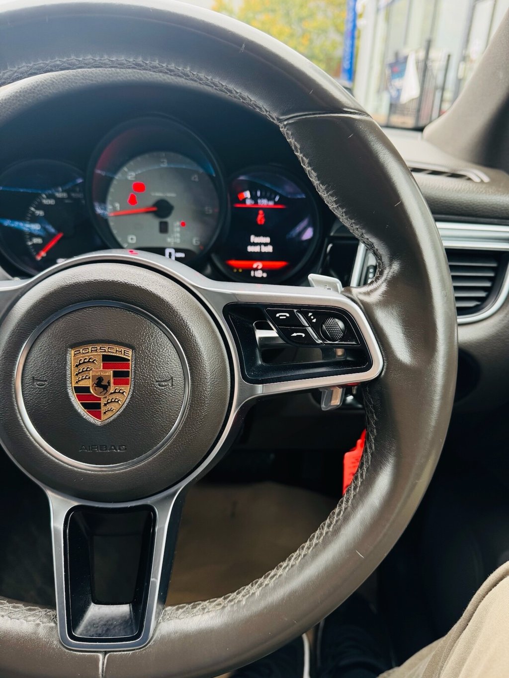 Used Porsche Macan 2016 for sale - 75947580: Photo 23