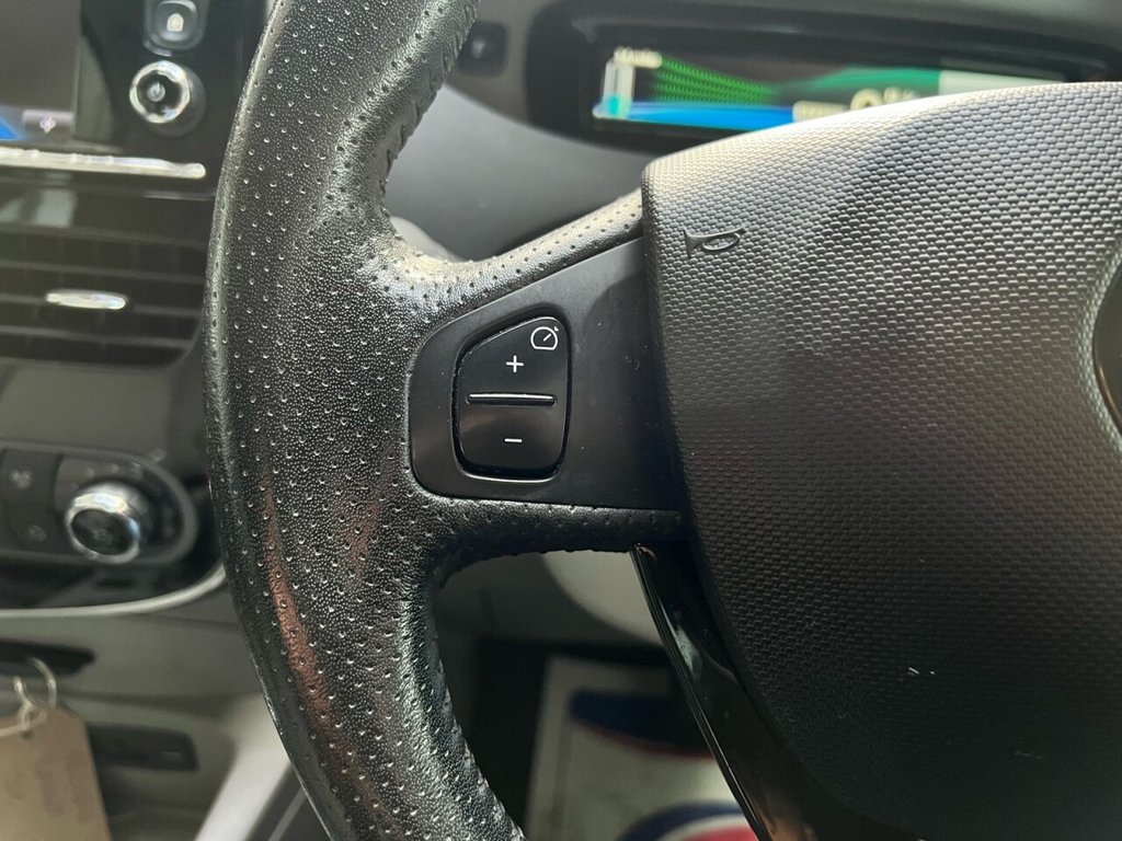 Used Renault Zoe 2016 for sale - 76496039: Photo 14