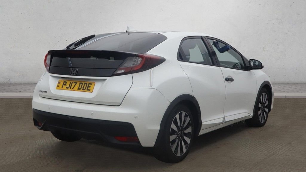 Used Honda Civic 2017 for sale - 76582621: Photo 5