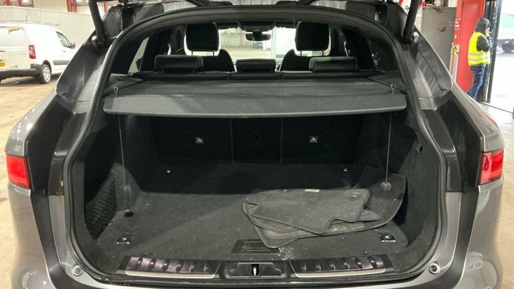 Used Jaguar F-Pace 2019 for sale - 77941689: Photo 19