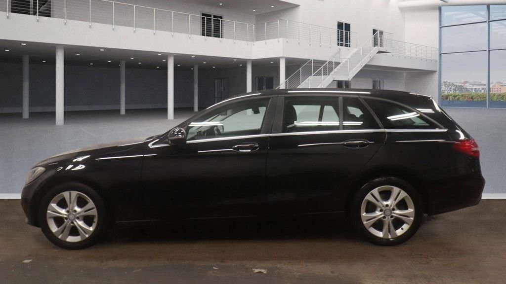 Used Mercedes-Benz C Class 2015 for sale - 76731207: Photo 18