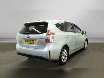 Used Toyota Prius+ 2015 for sale - 77470559: Photo