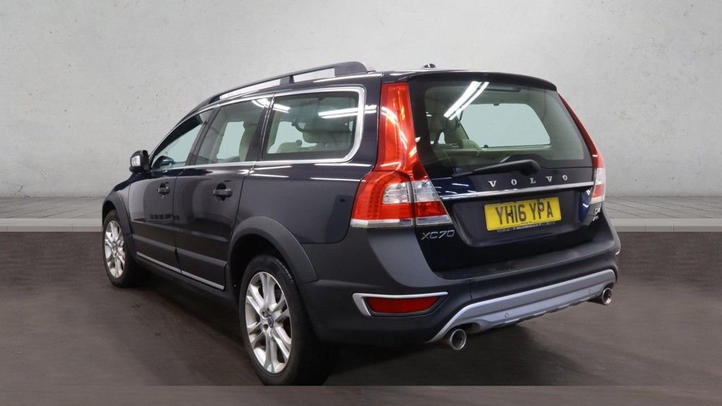 Used Volvo XC70 2016 for sale - 77539607: Photo 3