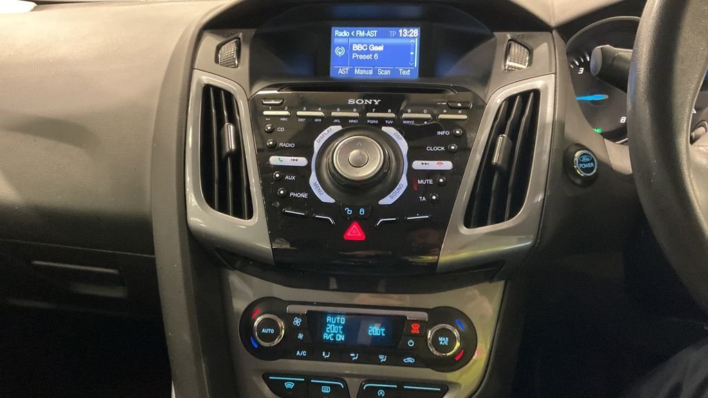 Used Ford Focus 2013 for sale - 76496052: Photo 13