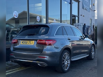 Used Mercedes-Benz GLC 2018 for sale - 77355654: Photo