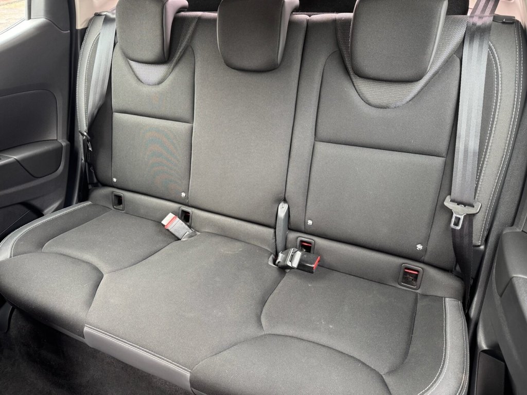 Used Renault Clio 2017 for sale - 78200331: Photo 11