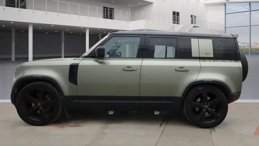 Used Land Rover Defender 2020 for sale - 77786018: Photo 18