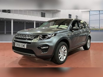 Used Land Rover Discovery Sport 2017 for sale - 76014799: Photo