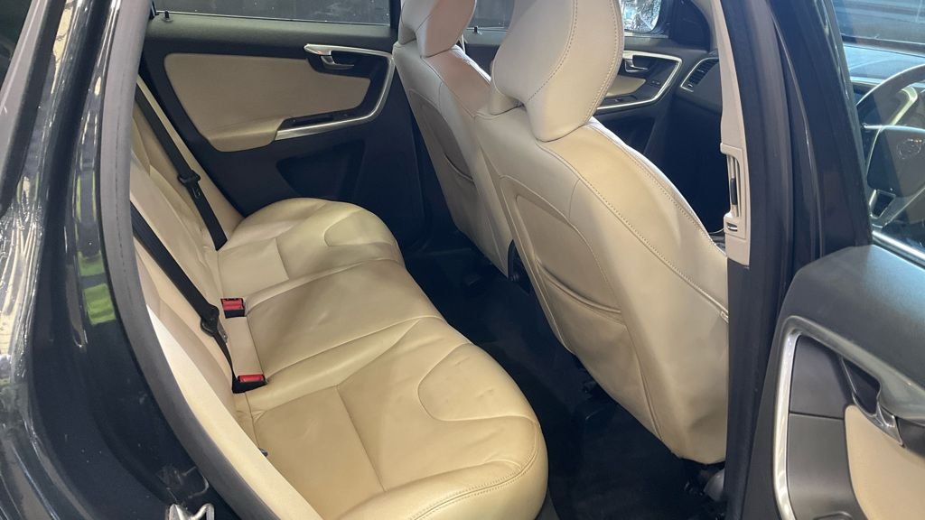 Used Volvo XC60 2015 for sale - 77976602: Photo 20