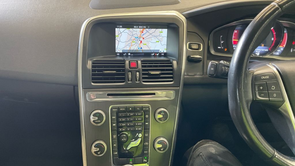 Used Volvo XC60 2015 for sale - 77976602: Photo 23