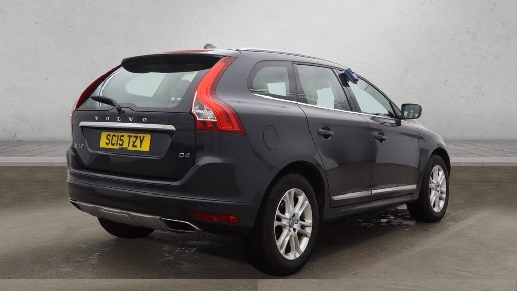 Used Volvo XC60 2015 for sale - 77976602: Photo 4