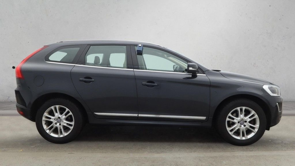 Used Volvo XC60 2015 for sale - 77976602: Photo 5