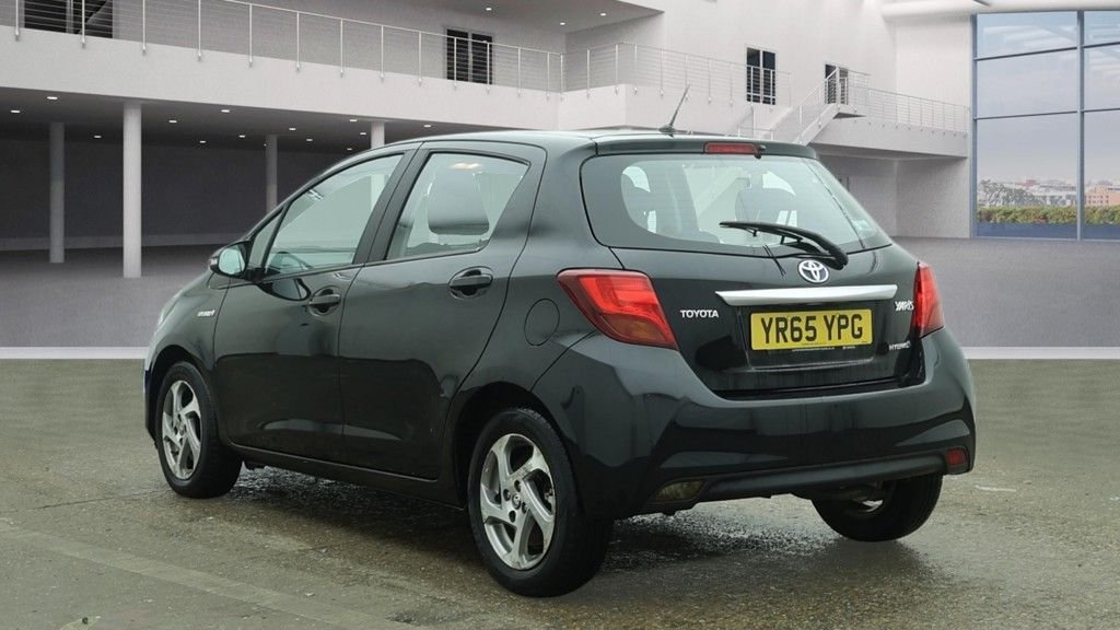 Used Toyota Yaris 2015 for sale - 77397308: Photo 15