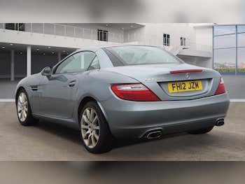 Used Mercedes-Benz SLK 2012 for sale - 77850080: Photo