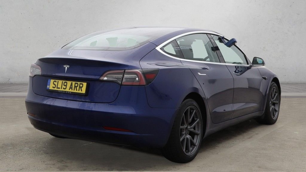 Used Tesla Model 3 2019 for sale - 76977433: Photo 4