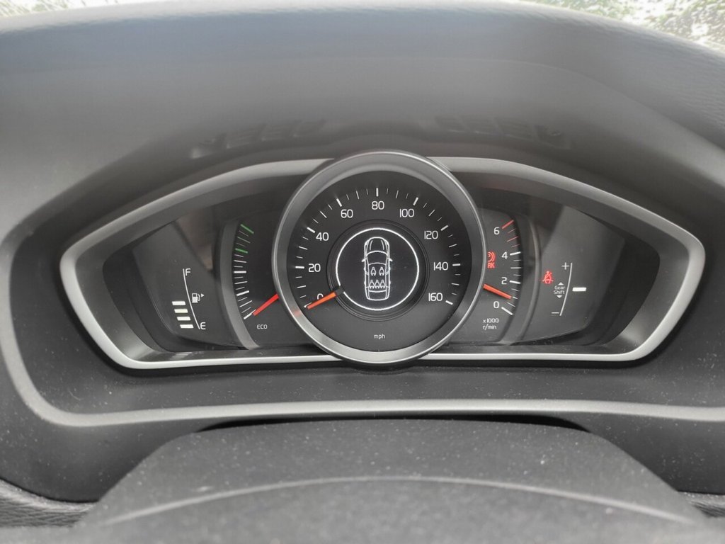 Used Volvo V40 2015 for sale - 76333386: Photo 11