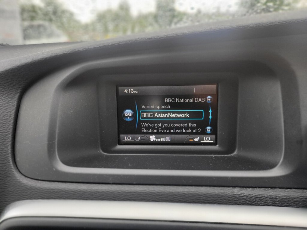 Used Volvo V40 2015 for sale - 76333386: Photo 19