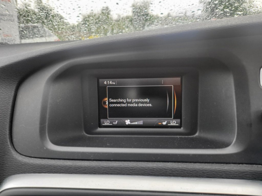 Used Volvo V40 2015 for sale - 76333386: Photo 21