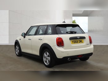 Used MINI Hatch 2019 for sale - 79550343: Photo