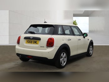 Used MINI Hatch 2019 for sale - 79550343: Photo