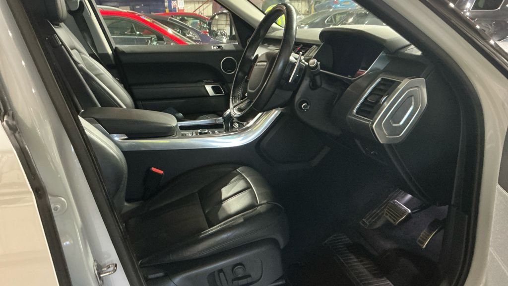 Used Land Rover Range Rover Sport 2018 for sale - 77547159: Photo 15