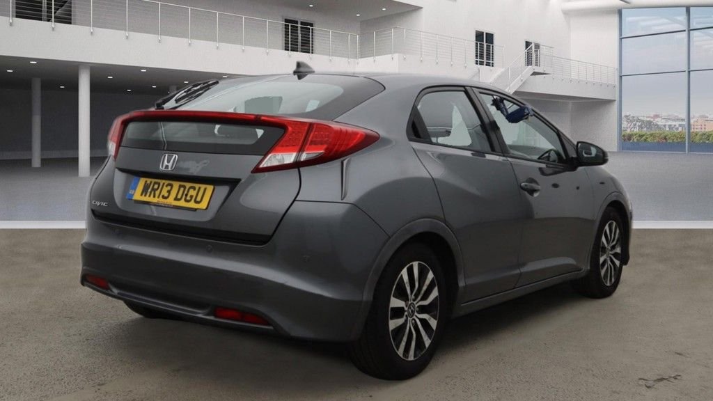 Used Honda Civic 2013 for sale - 76495961: Photo 5