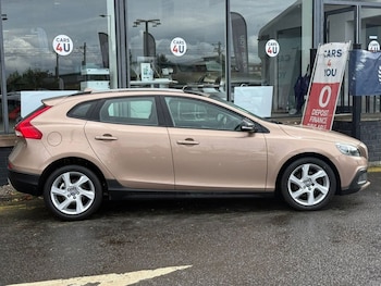 Used Volvo V40 Cross Country 2014 for sale - 77608707: Photo