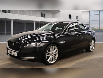 Used Jaguar XF 2016 for sale - 76154496: Photo 2