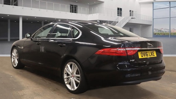 Used Jaguar XF 2016 for sale - 76154496: Photo 3